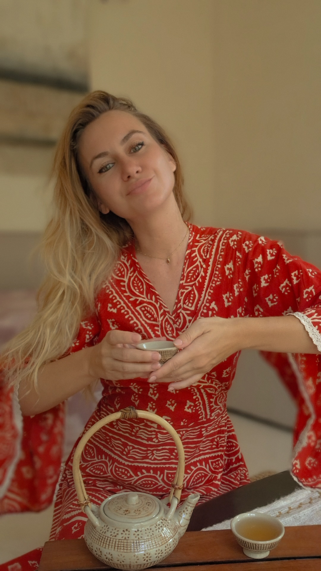 Portrait of Andrada Isharah, founder of Mar y Siempre